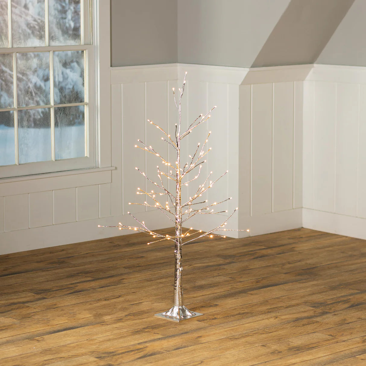 4'H Indoor/Outdoor Silver Metallic Tree with 112 Lights