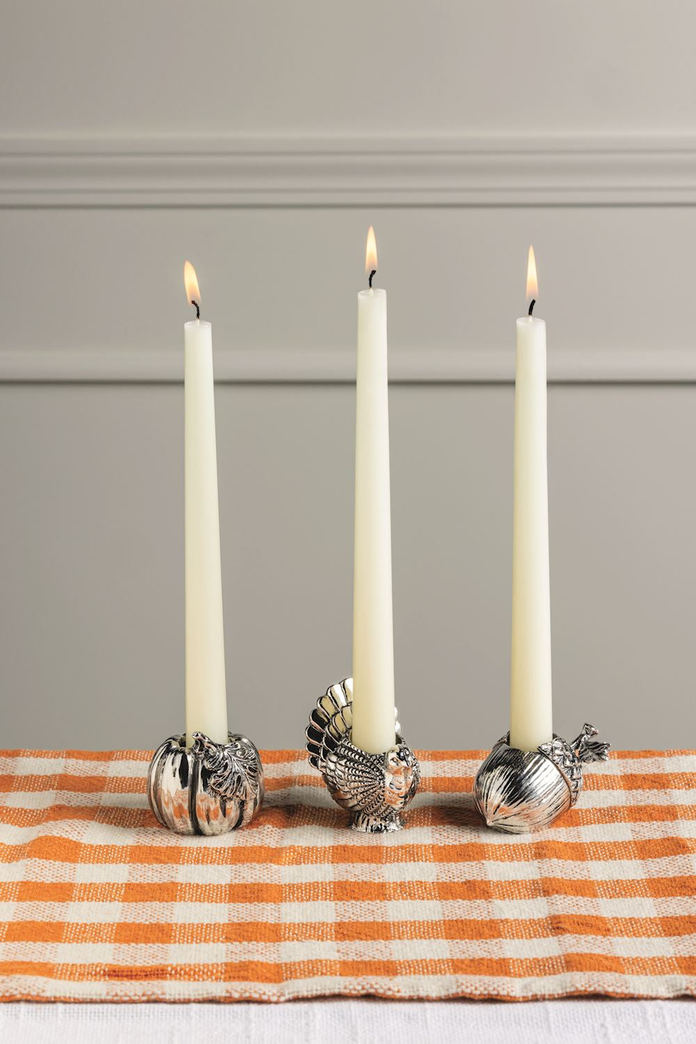 Acorn Taper Holder By Mud Pie