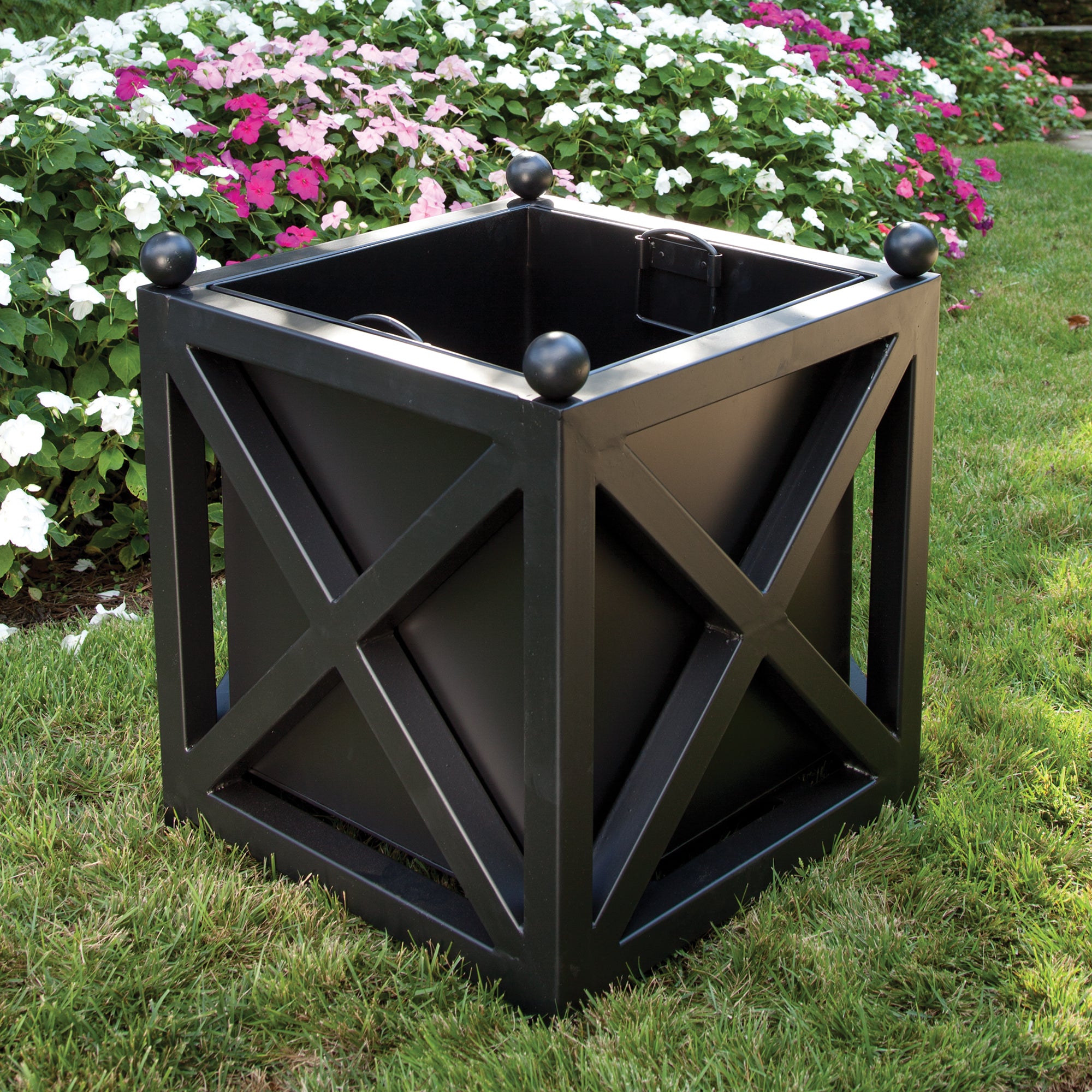 Paris Planter - View 2