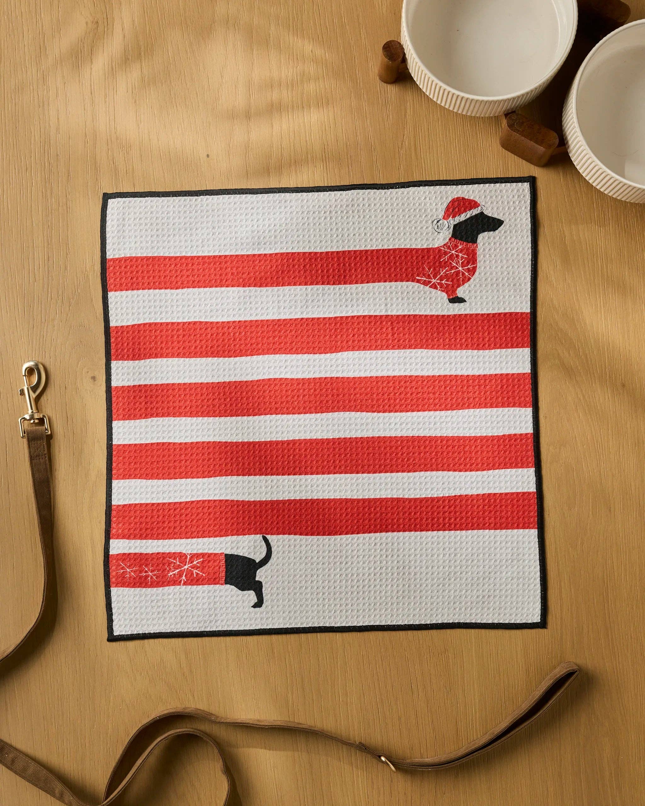 Holiday Stretch Paw Towel - Holiday 2026