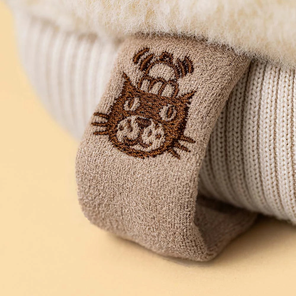 Amuseables Fitswell Mitten by Jellycat - alternate view