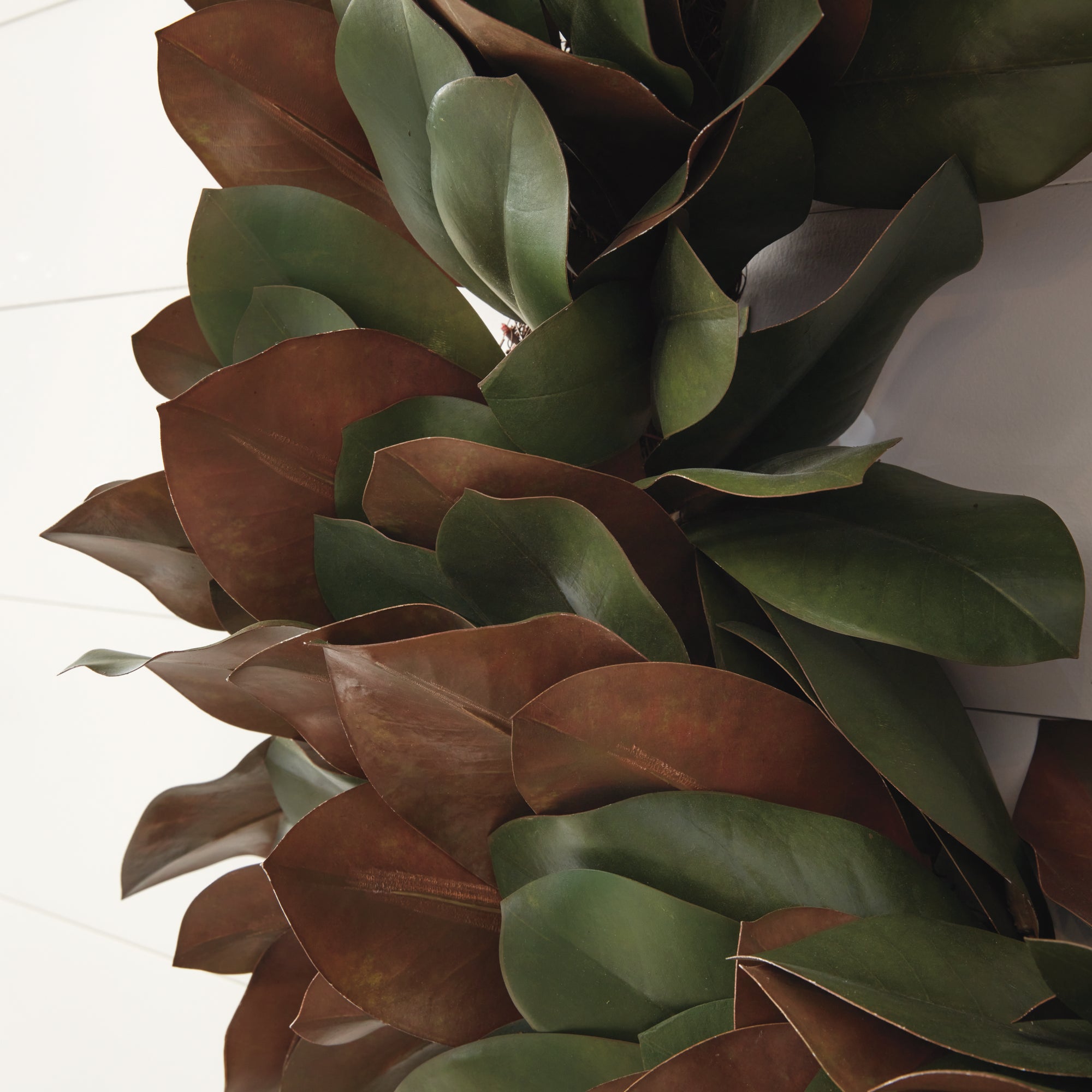 GRAND MAGNOLIA LEAF WREATH 30" - view 5