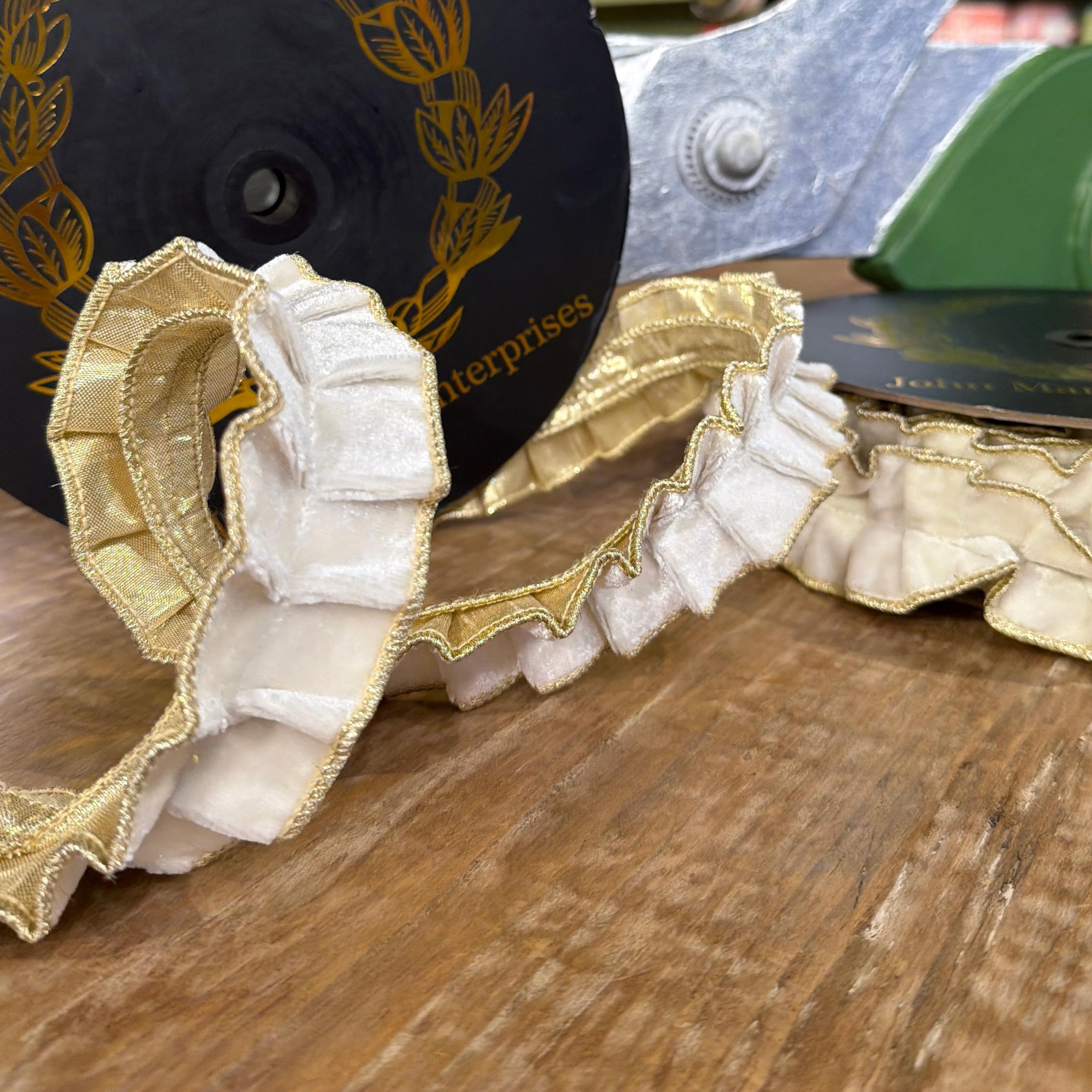 John Mark White Velvet Pleated Metallic Wired Ribbon - 1.5" x 10 yd