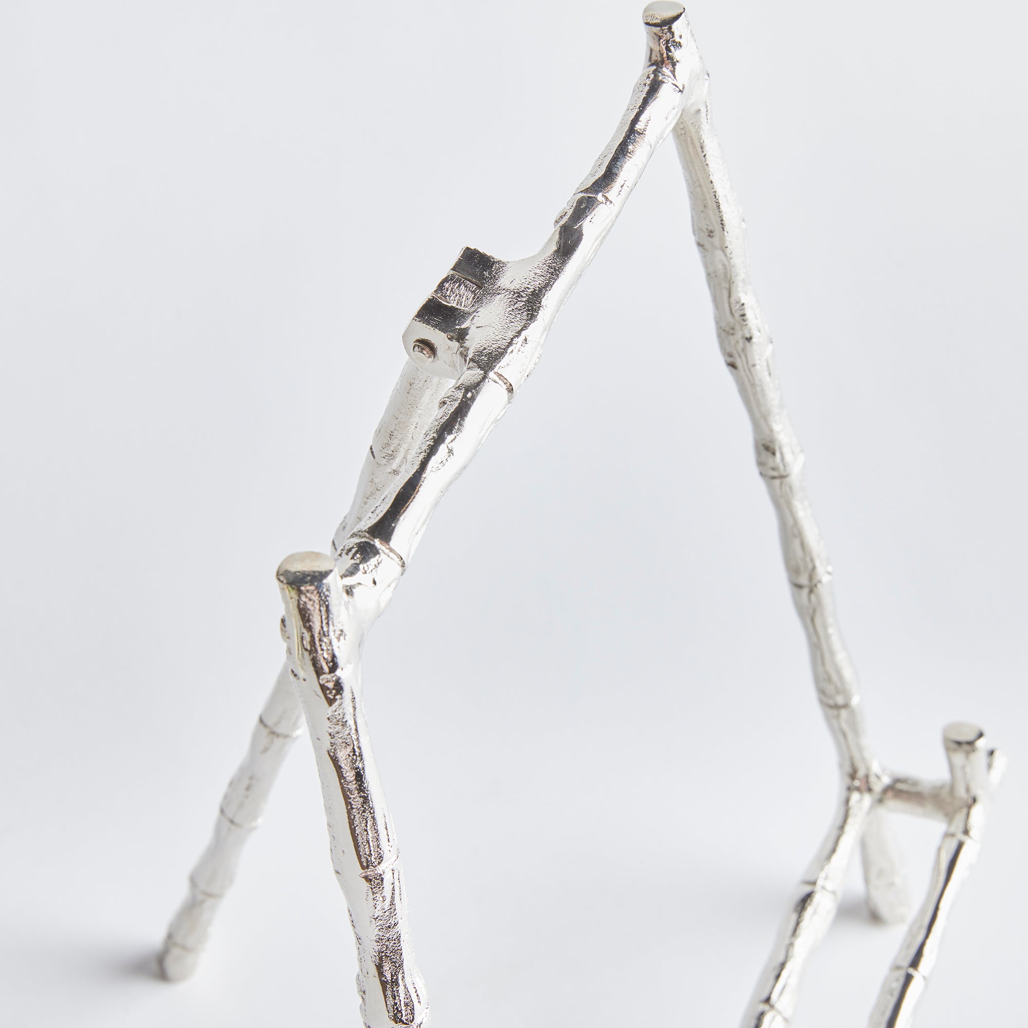Baldwin Easel Medium - View 3