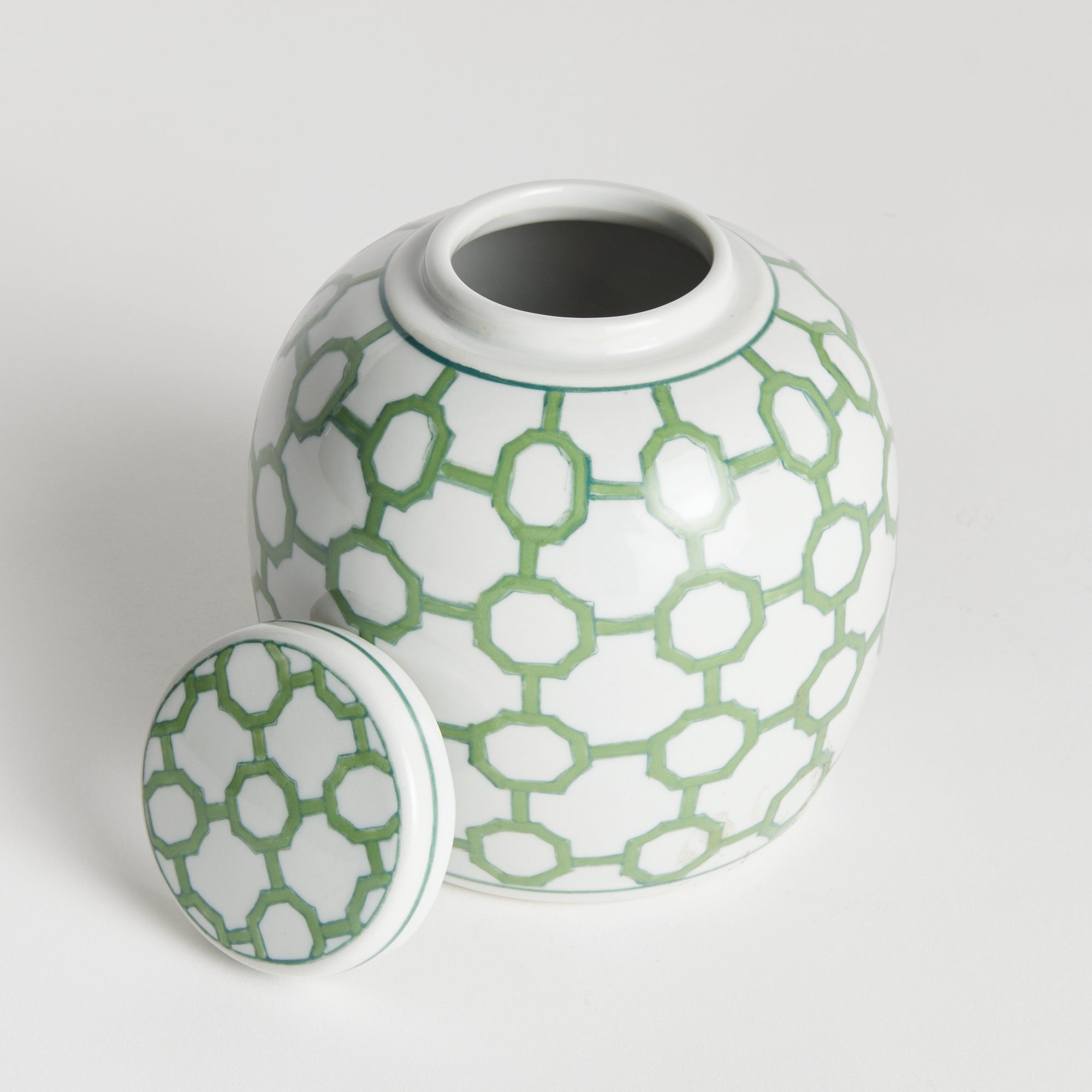 IMPERIAL LINK LIDDED JAR - view 3
