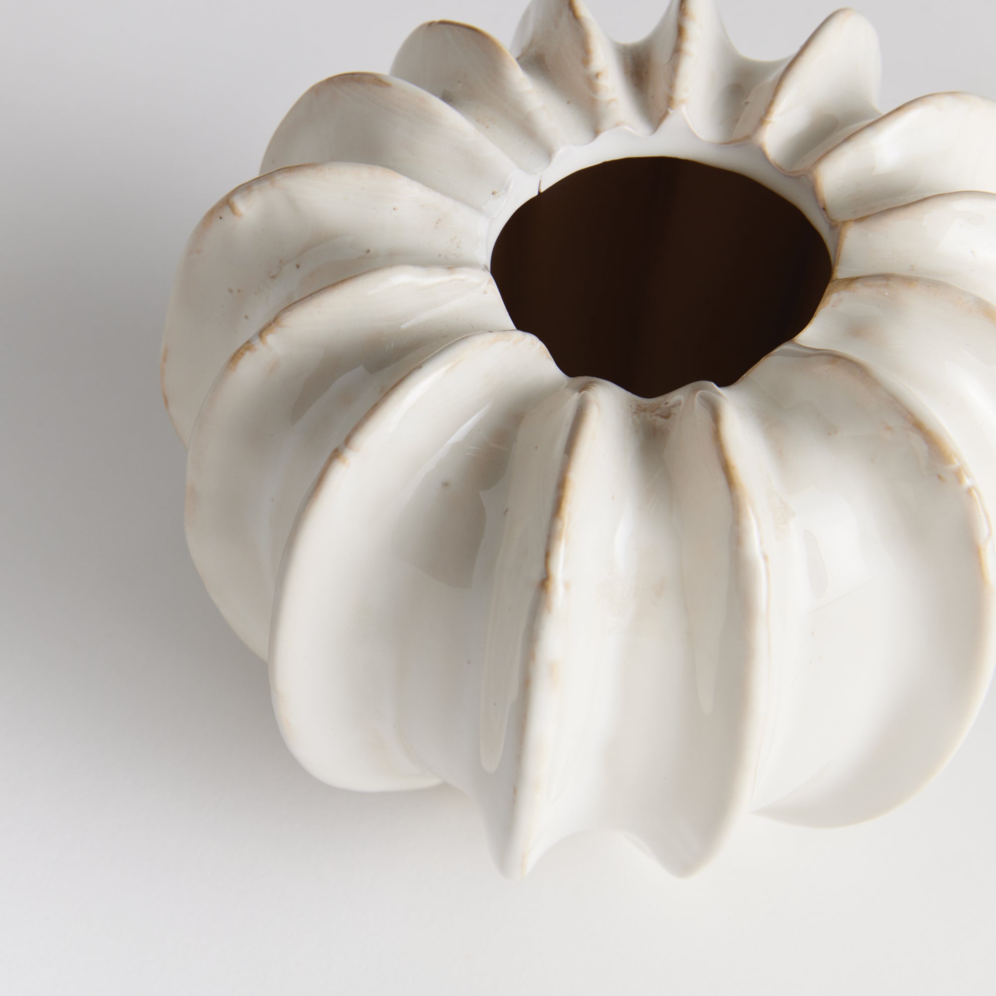 Blecklyn Pot Small - View 3