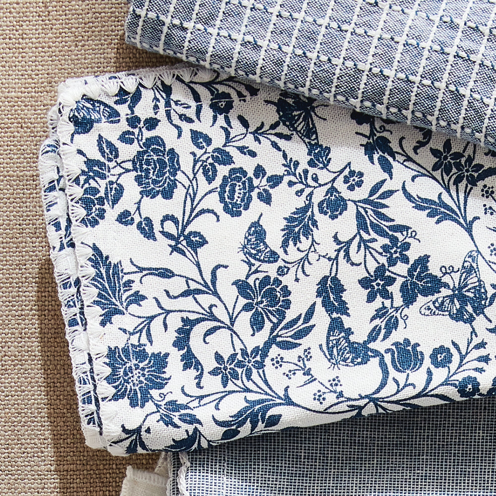 BELLA DINNER NAPKINS, SET OF 4 - view 5