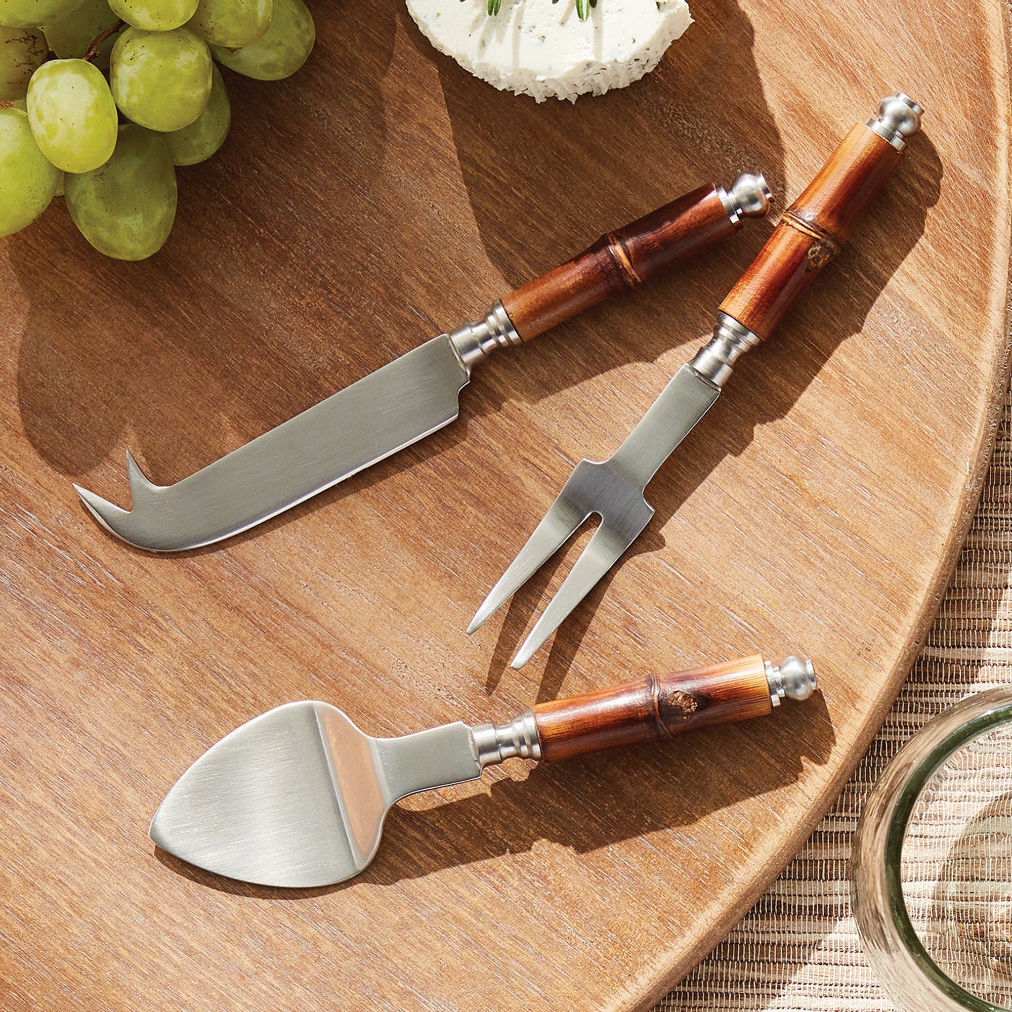 BARCLAY BUTERA KEYSTONE CHEESE KNIVES, SET OF 4 - view 5