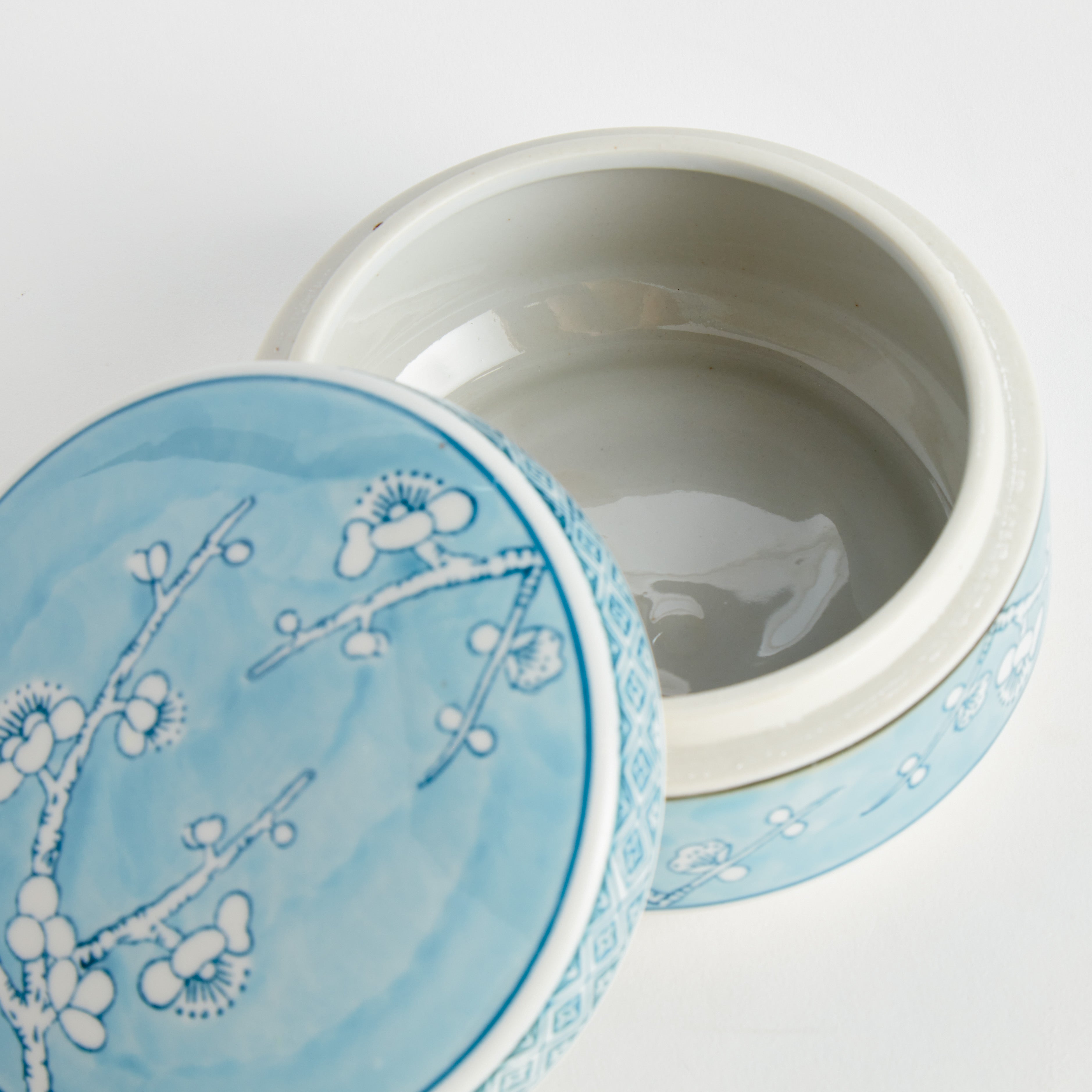 Monarch Empress Round Lidded Catchall Box Small - View 5