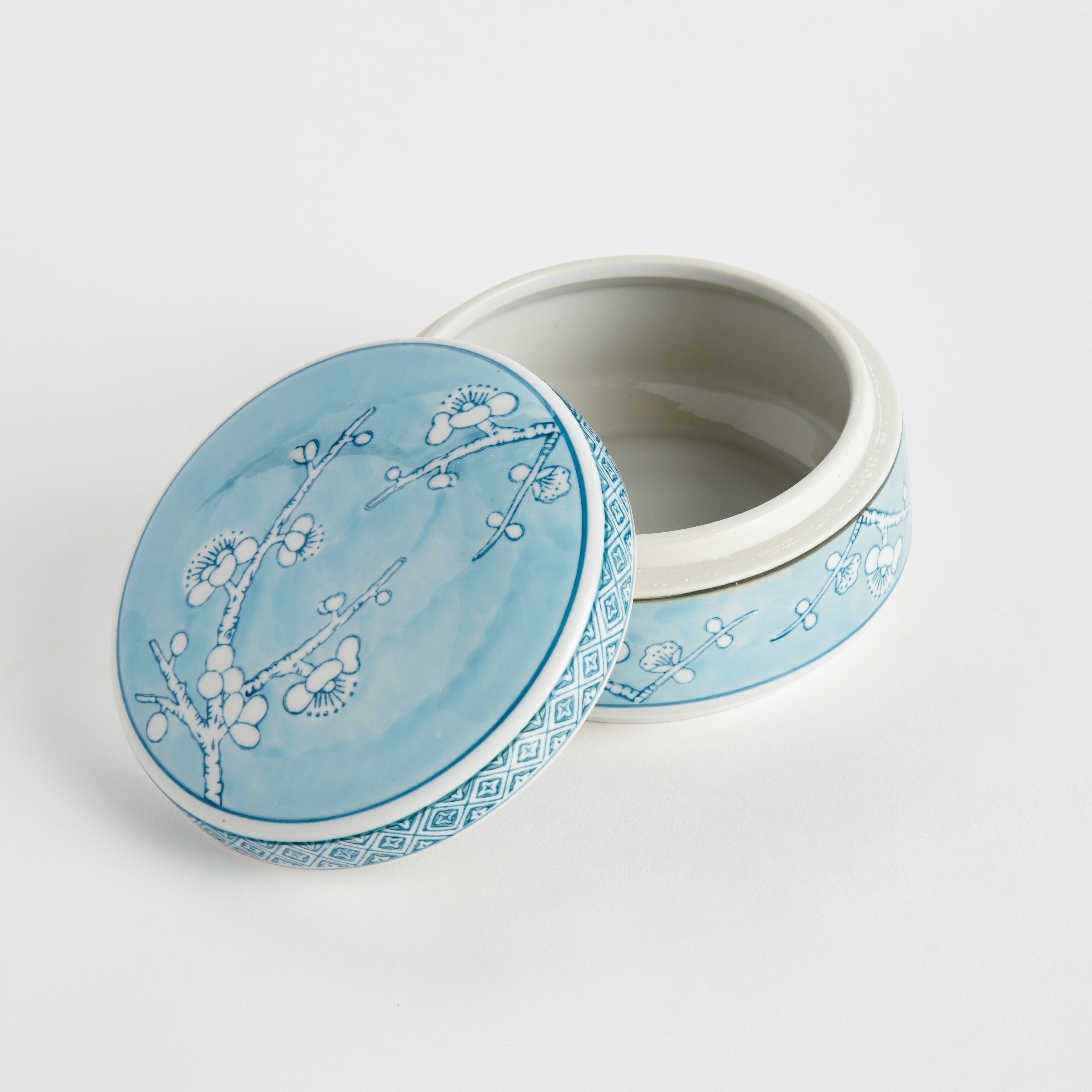 Monarch Empress Round Lidded Catchall Box Small - View 6