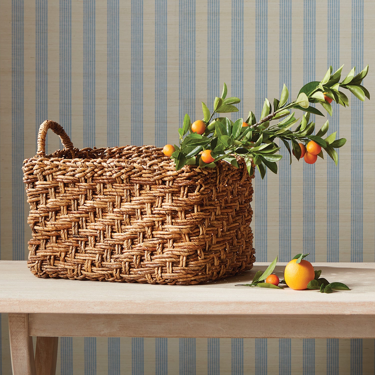 EVE BANANA LEAF BASKETS WITH HANDLES LARGE, SET OF 2 - view 2