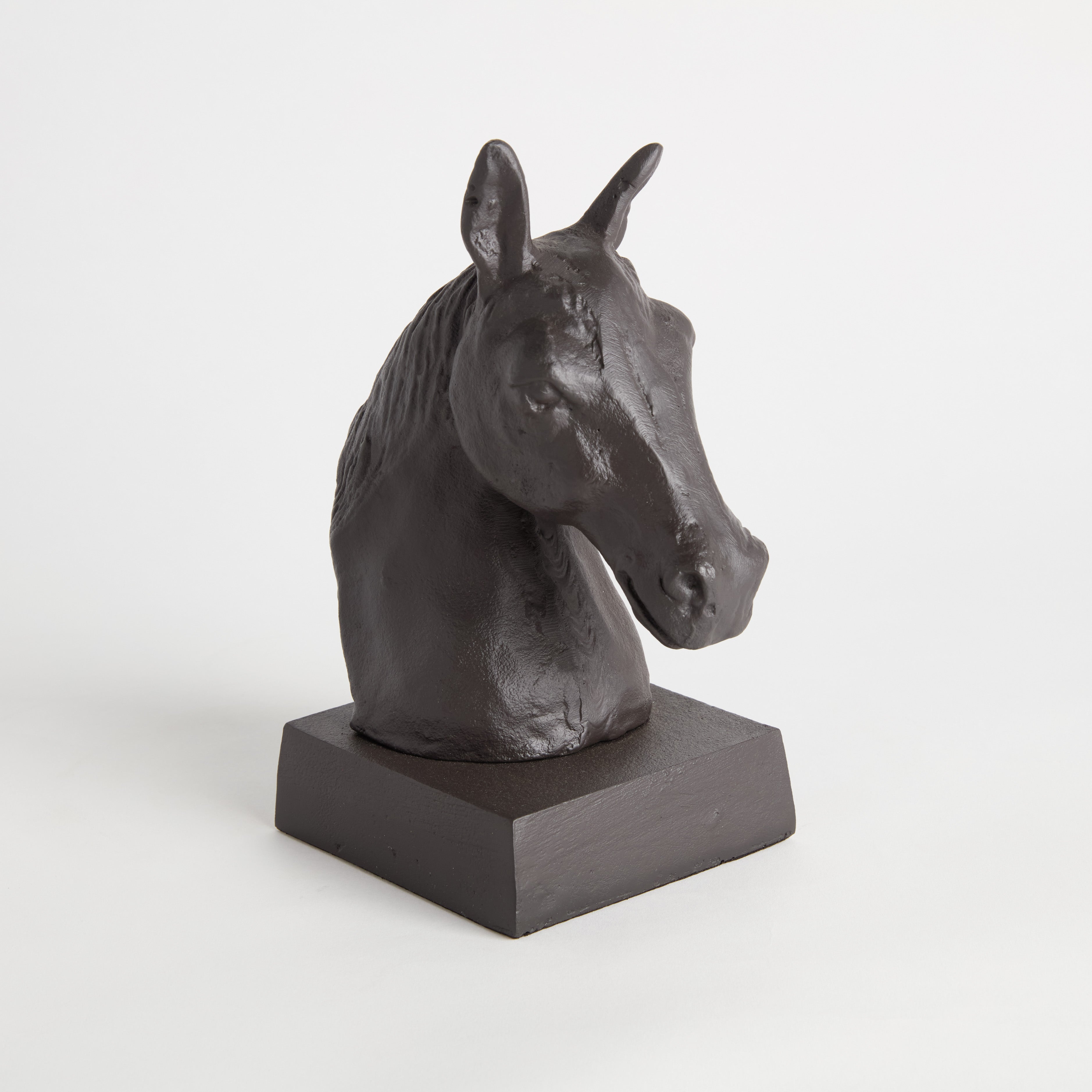 HORSE HEAD SCULPTURE - view 2