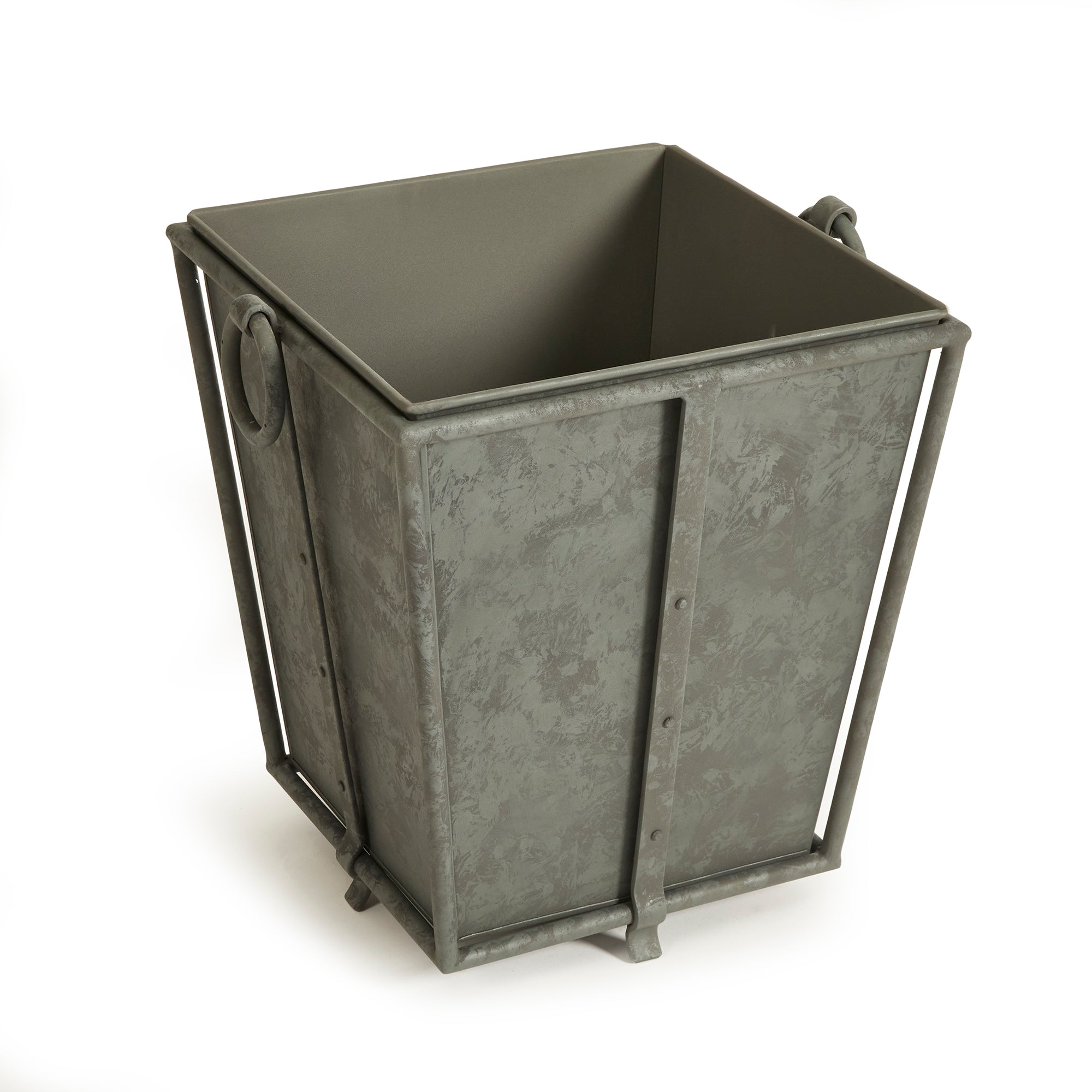 CALLAHAN TAPERED PLANTER SMALL - view 2