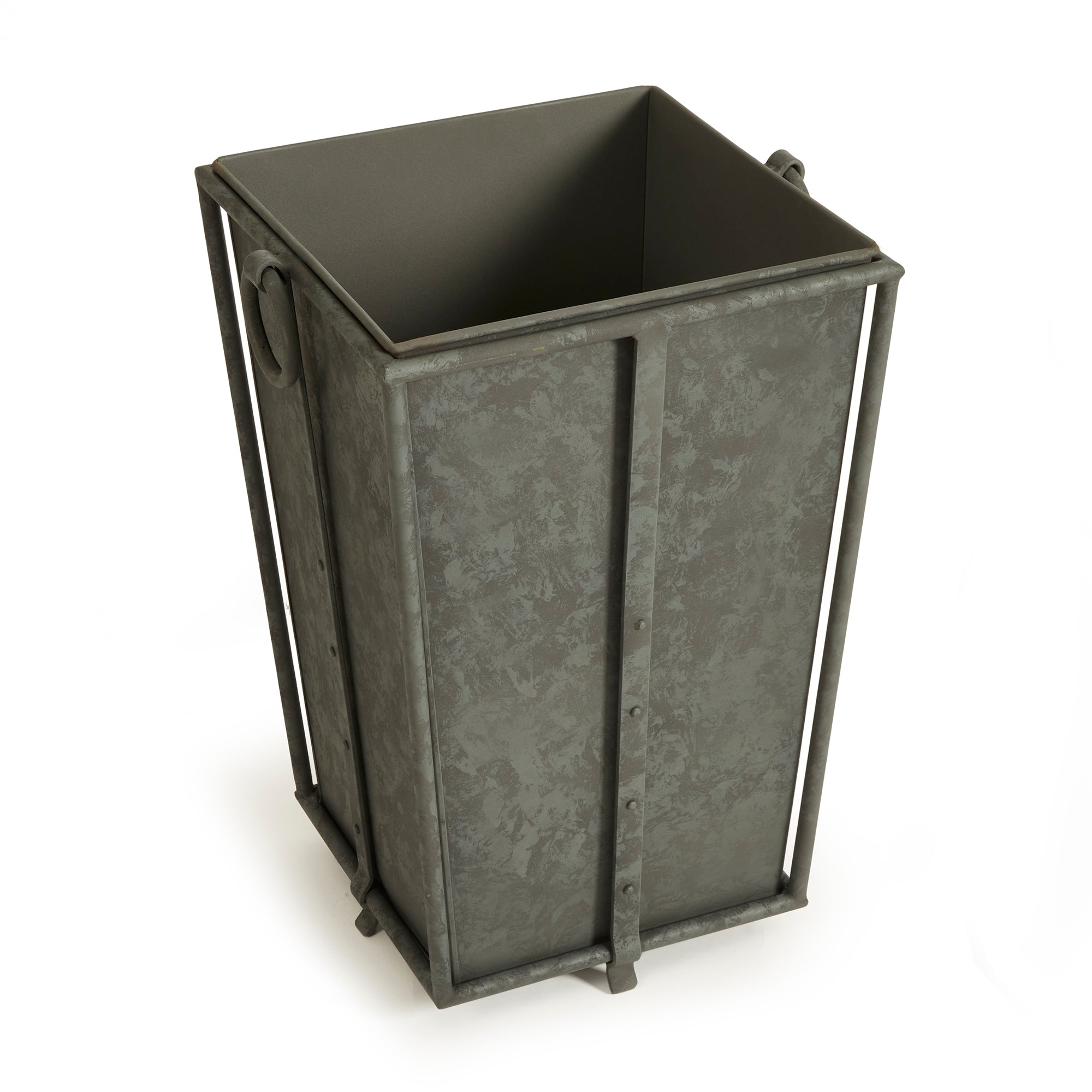 CALLAHAN TAPERED PLANTER LARGE - view 2