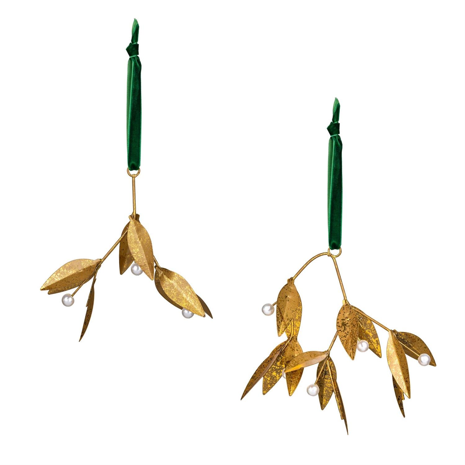 Shades of Emerald Metal Mistletoe Ornament