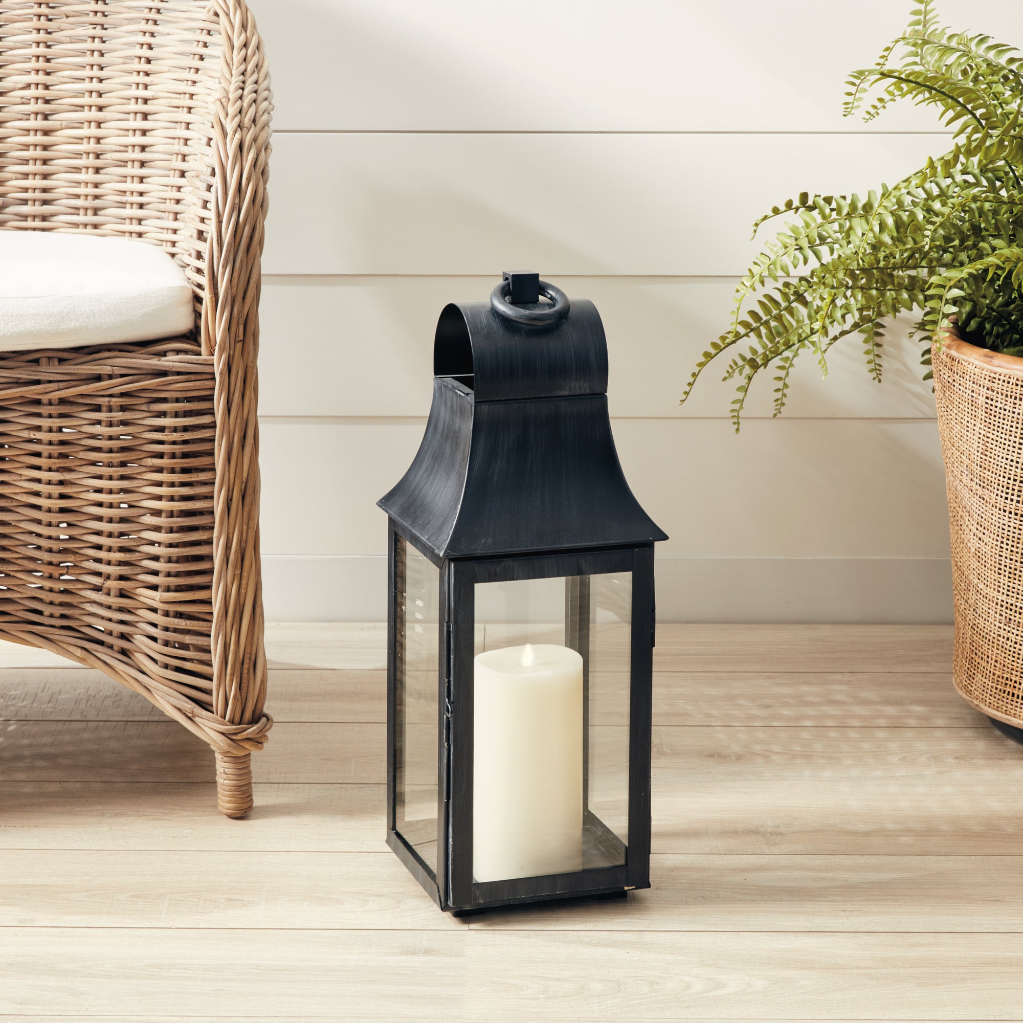 Geneva Outdoor Lantern 21.5" - View 3