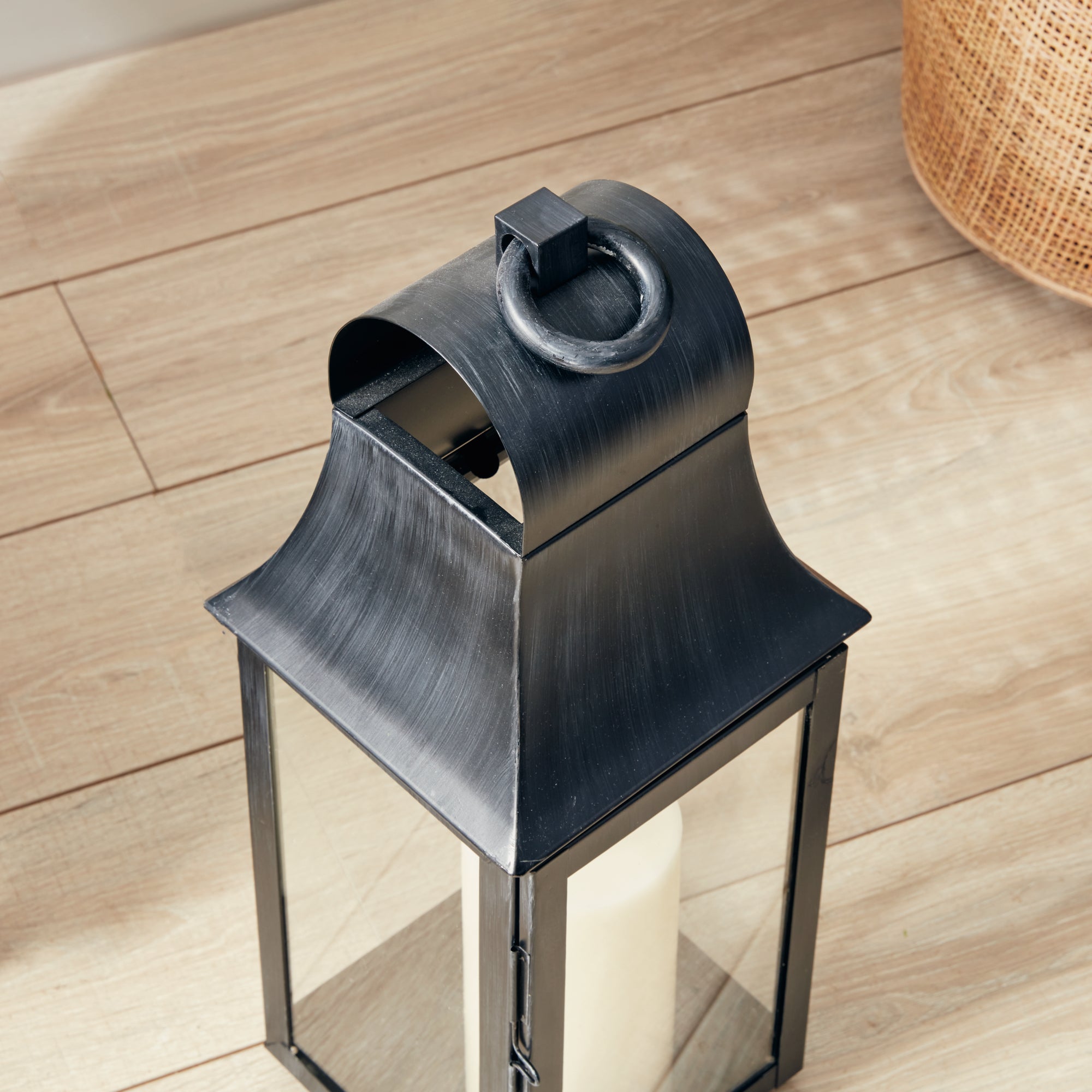 Geneva Outdoor Lantern 21.5" - View 5