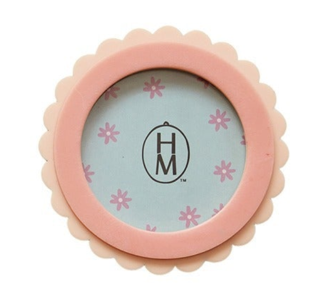 Resin Scalloped/Twisted Photo Frame,