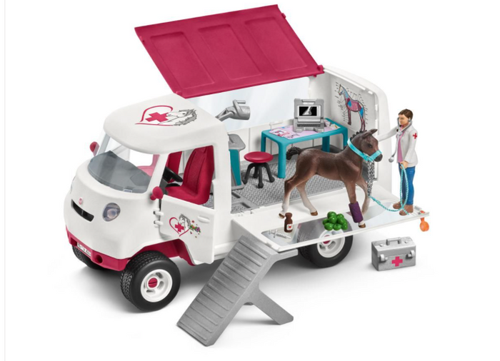 MOBILE VET WITH HANOVERIAN FOAL BY SCHLEICH